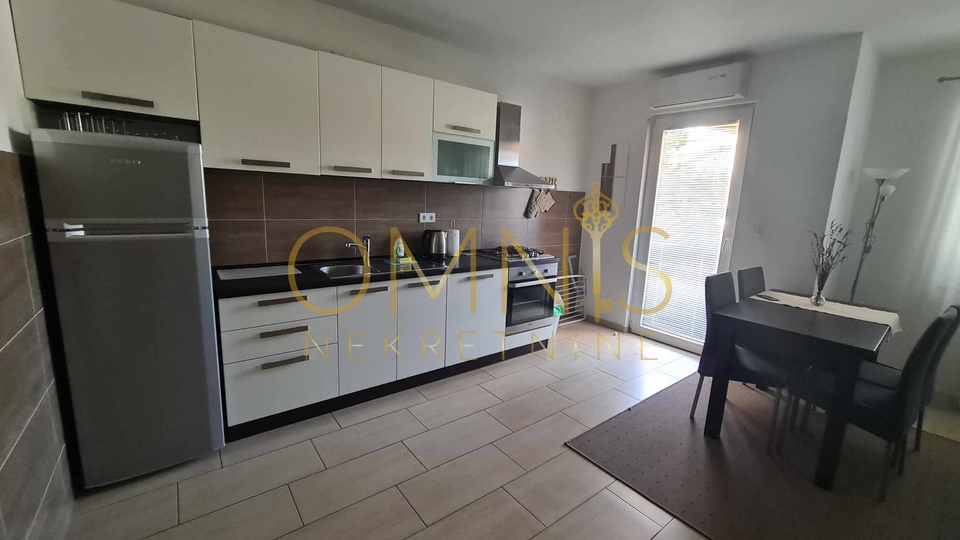 Pag, Metajna, apartman 42 m2, 1SKL s balkonom